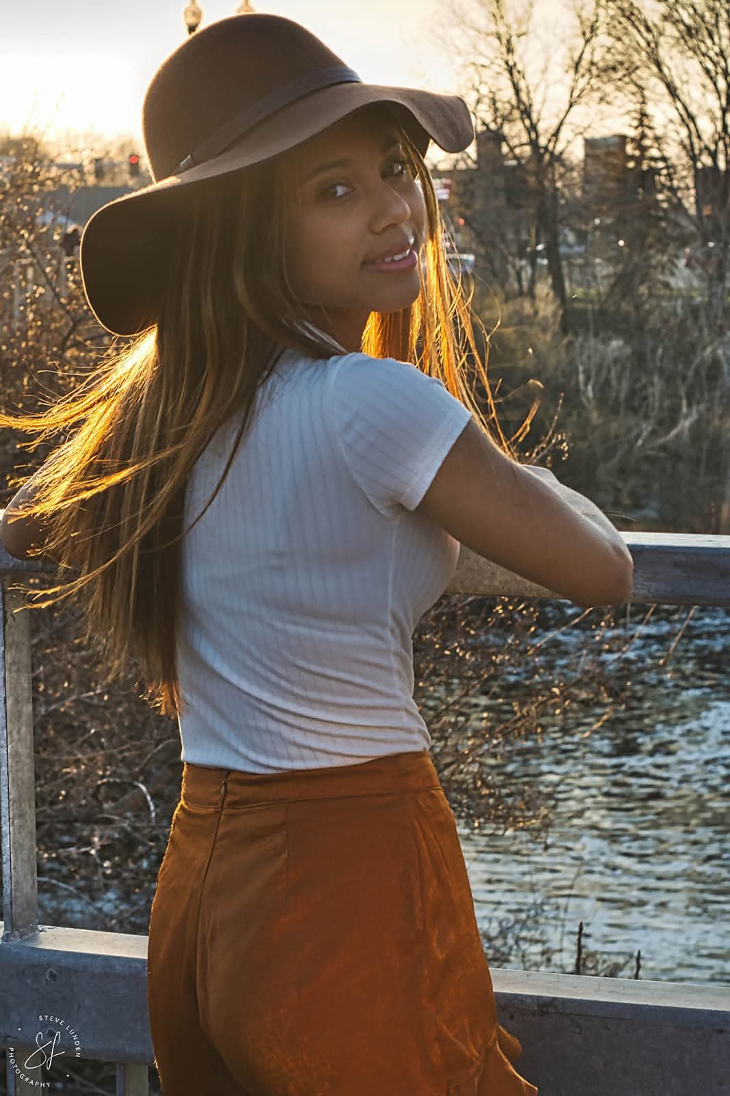 Senior portrait along the Rum River in Anoka MN by Steve Lunden Photography